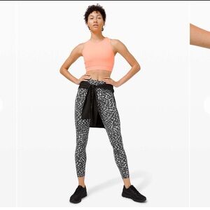 Lululemon • Fast and Free Tights 25” • Size 6